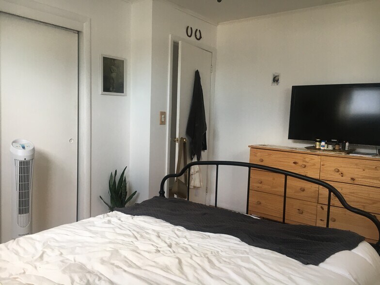 Building Photo - 61 Indiana Ave