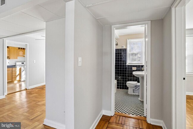 Building Photo - 6507 10th St