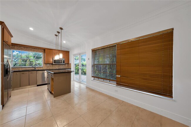 Building Photo - 6355 SW 112th Pl