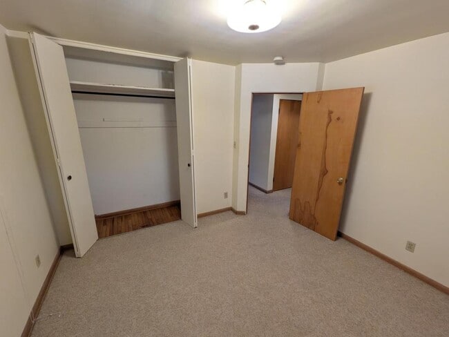 Building Photo - 1 James Pl