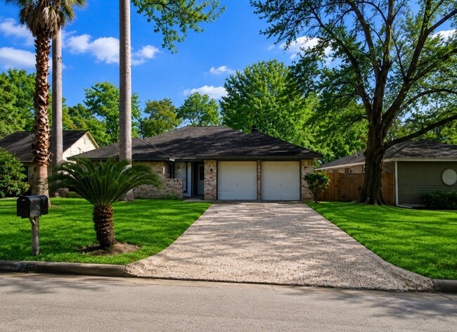 Building Photo - 23010 Grand Rapids Ln