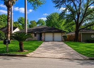 Building Photo - 23010 Grand Rapids Ln