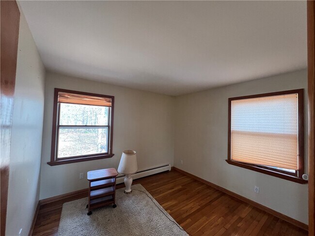 Building Photo - 340 Campbell Rd