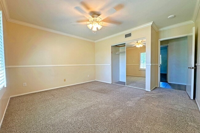 Building Photo - 1562 Whittier Ave