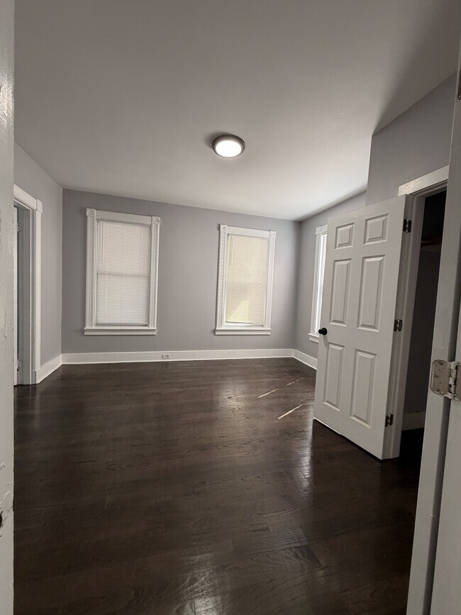Building Photo - 414 Winthrop Ave