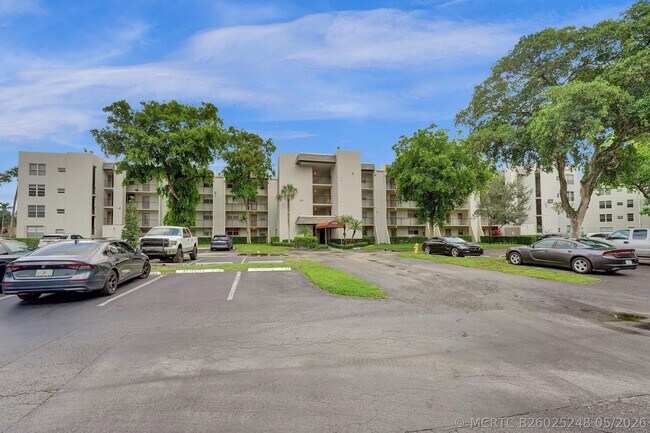 Building Photo - 9470 Poinciana Pl