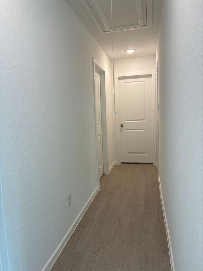 Building Photo - Charming 4 beds 2 baths in San Antonio!