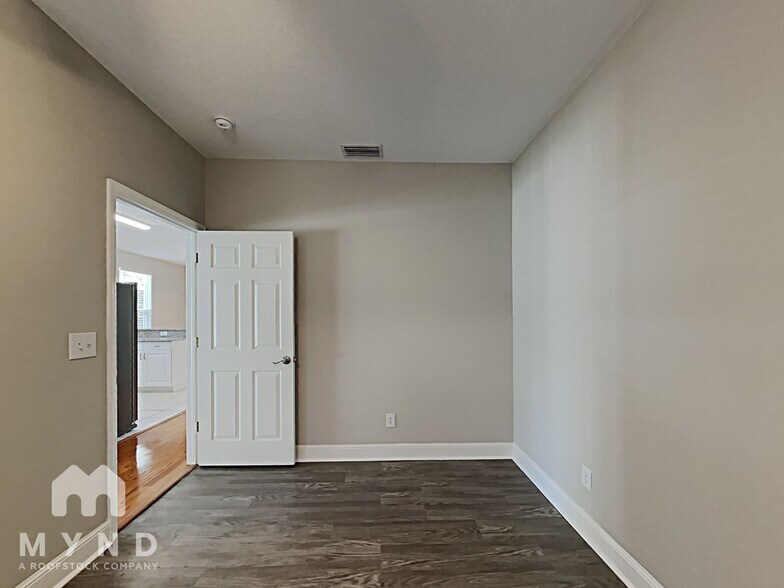 Building Photo - 6409 Ashville Dr