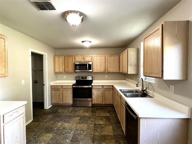 Building Photo - 12864 Cowper Dr