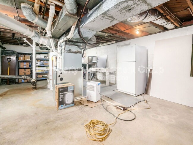 Building Photo - 2517 Minerva Lake Rd