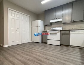 Building Photo - 493 Stone Mountain St