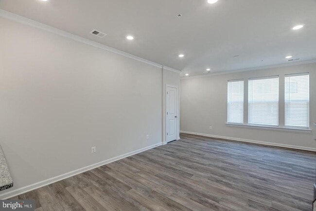 Building Photo - 22494 Radford Point Ter