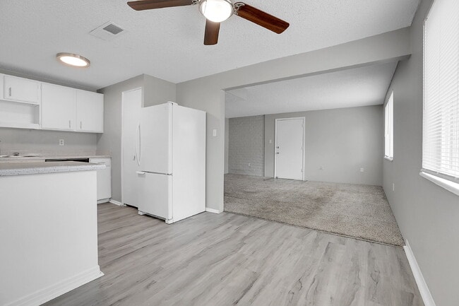 Building Photo - $1,750.00 - 3 Bedrooms, 2 Bathrooms, Condo...