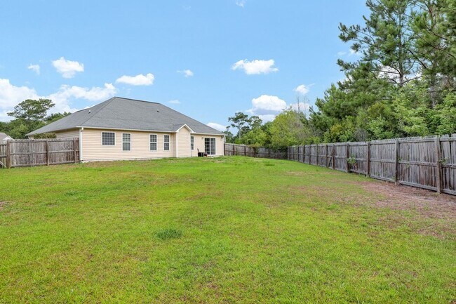 Building Photo - 202 Marsh Haven Dr