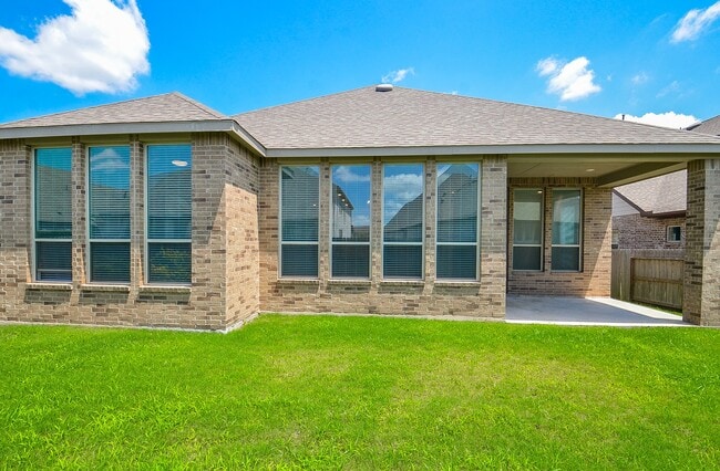 Building Photo - 23719 Sweeny Vly Dr