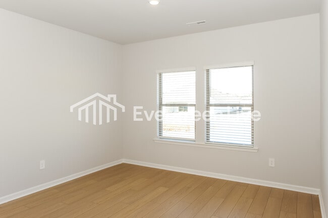 Building Photo - 109 Ashby Pond Dr