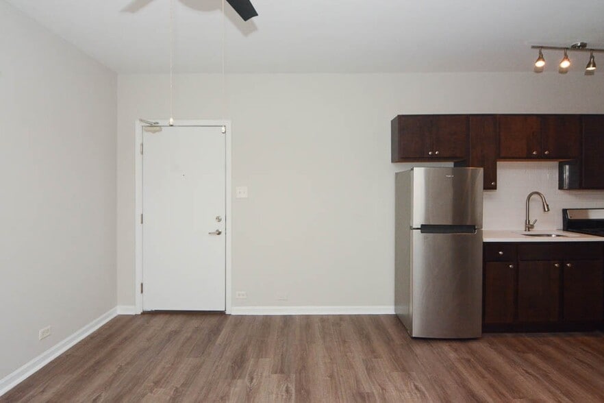 Building Photo - 1627 N Humboldt Blvd