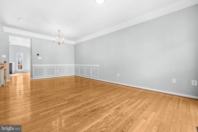 Building Photo - 6687 Roderick Loop