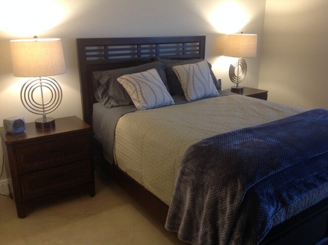 Building Photo - 221 Pine HOV Cir