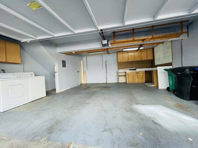 Building Photo - 7076 Park Mesa Way