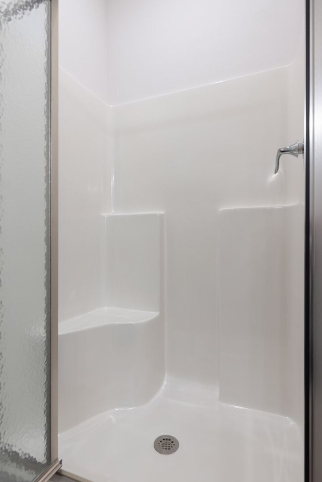 Building Photo - Beautiful 3-Bedroom Townhome
