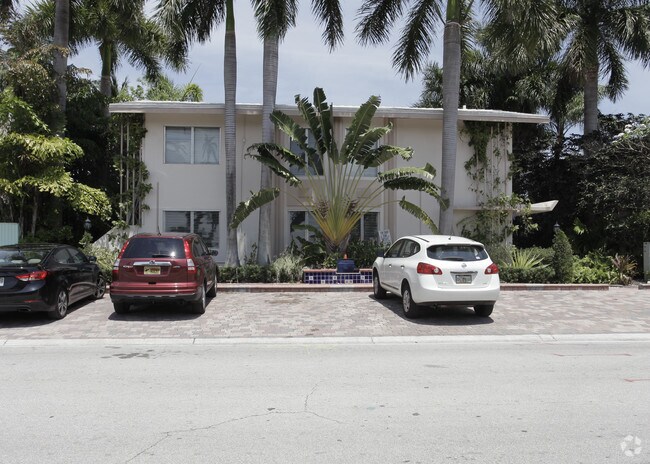 Building Photo - 124 Isle Of Venice Dr