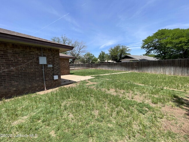 Building Photo - 5730 Dartmouth Dr