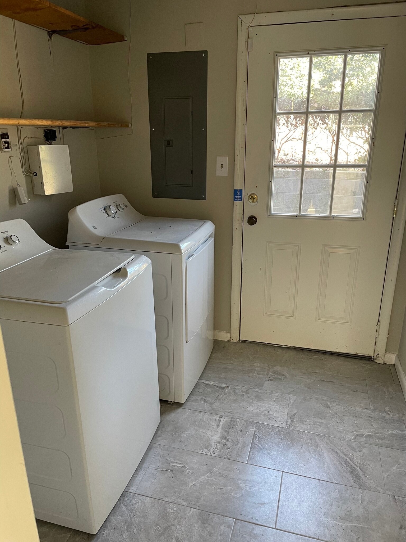 Washer and Dryer - 2146 Cedarbrook Ct SE
