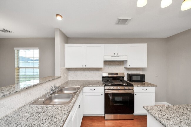 Building Photo - 20641 Patriot Park Ln