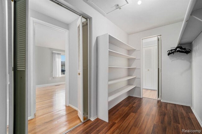 Building Photo - 8691 Kennedy Cir N