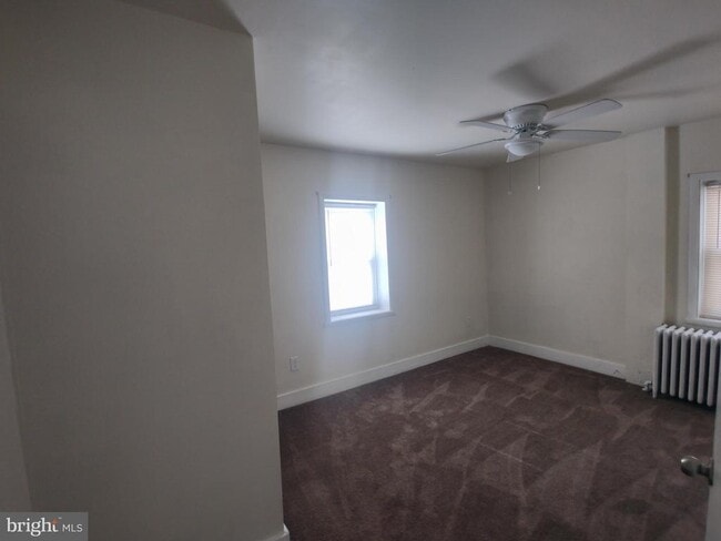 Building Photo - 215 Vernon St