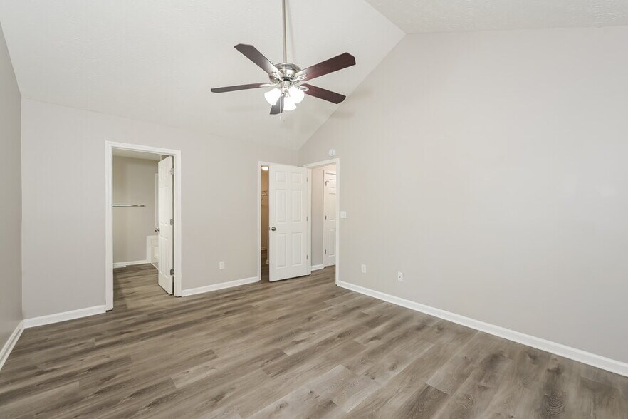 Building Photo - 1393 Richland Creek Trail