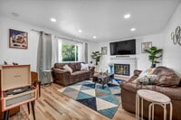 Building Photo - 405 Gregory Way