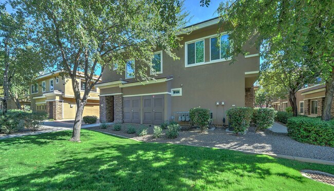 Building Photo - 5550 N 16th St