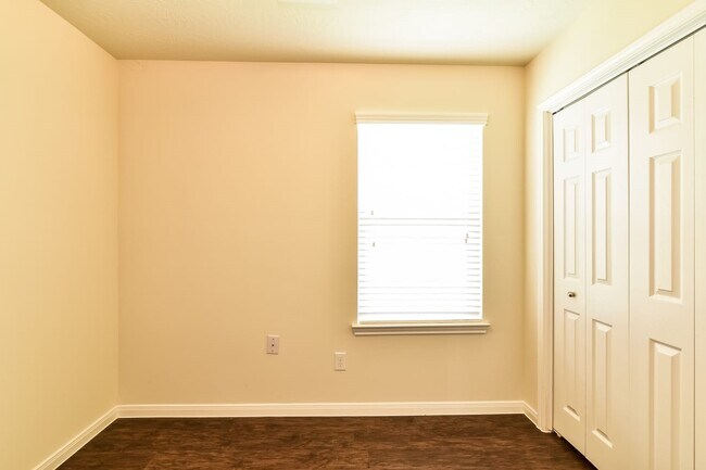 Building Photo - 6107 El Granate Dr