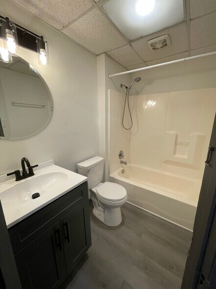 Building Photo - 1350 Mt Rose Ave