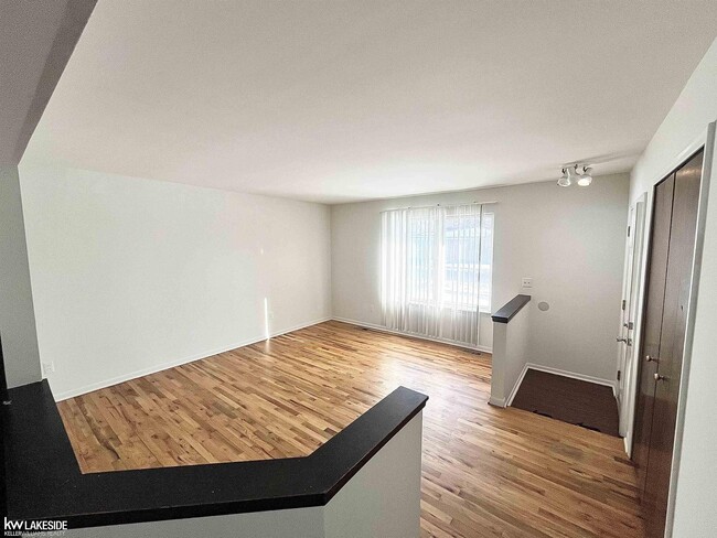 Building Photo - 31287 Mc Namee St