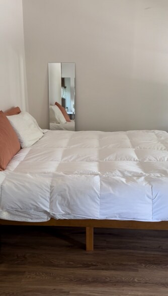 Building Photo - 661 S Fulton St