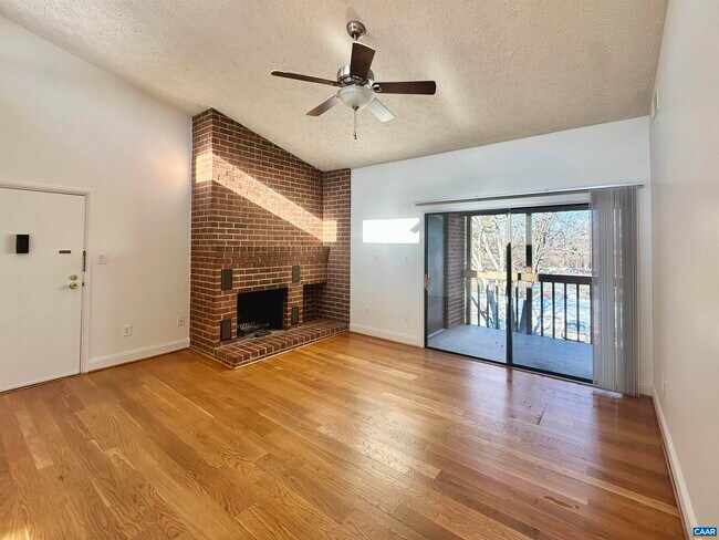Building Photo - 104 Turtle Creek Rd