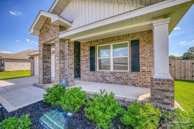 Building Photo - 9336 Tara Cir