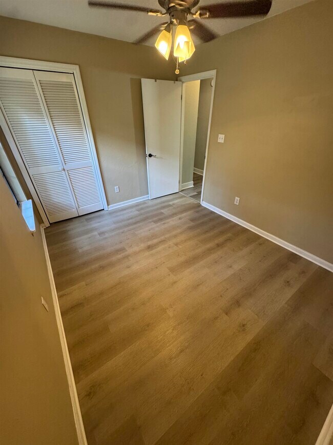 Building Photo - 2768 Faringdon Dr