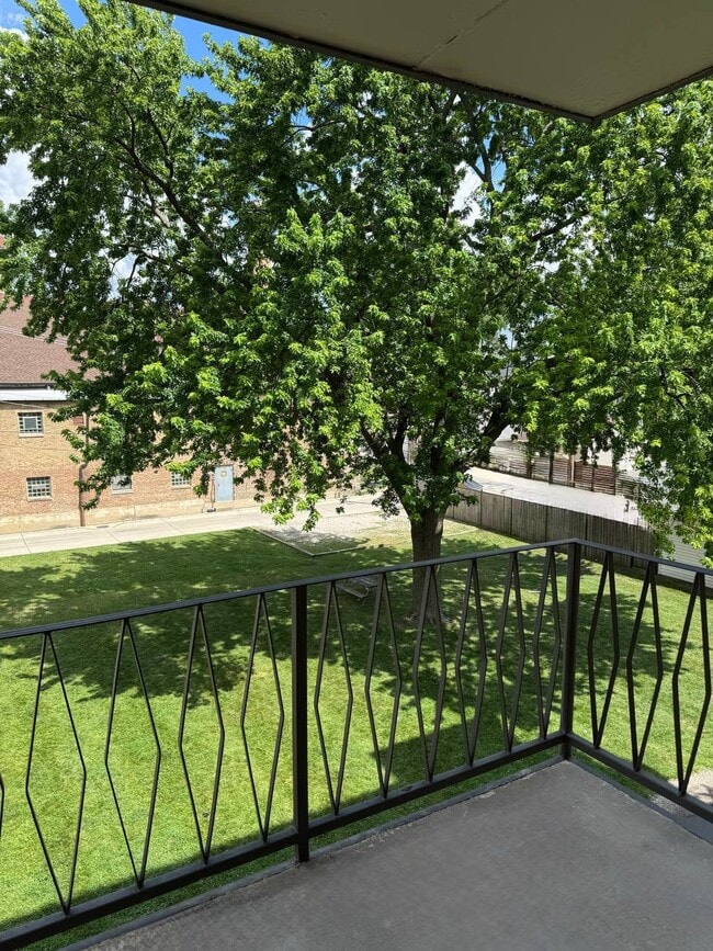 Building Photo - 7428 Washington St