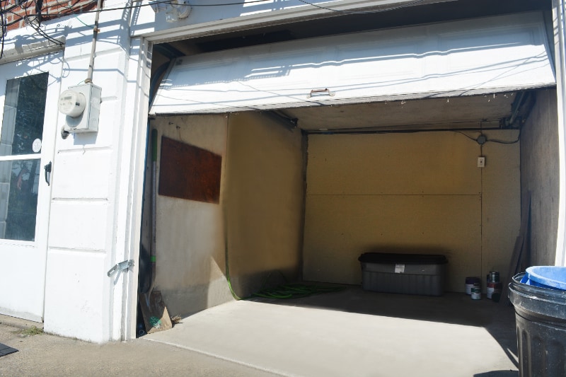 Building Photo - 10AZ Poplar Ave