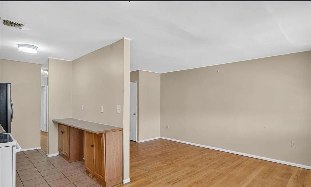 Building Photo - 1831 S Church St