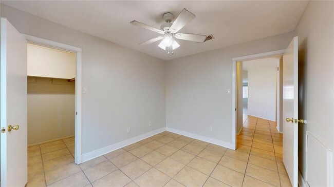 Building Photo - 4838 Ingleside Ct