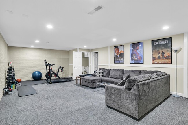 Building Photo - 3201 Fawn Hill Ct