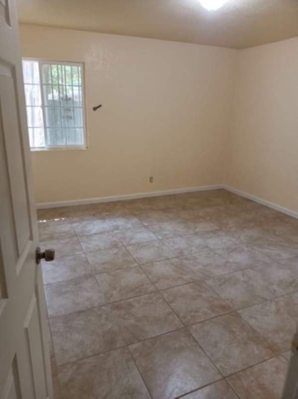 Building Photo - 1715 W Clinton Ave