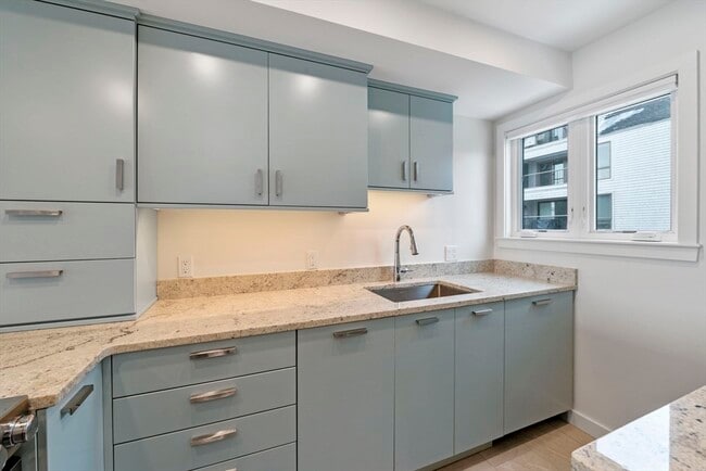 Building Photo - 34 Constitution Way