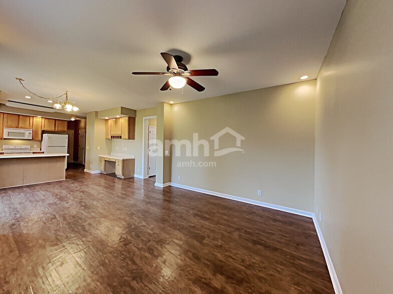 Building Photo - 1602 Solitude Ct