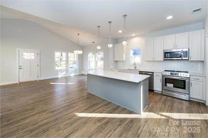 Building Photo - 805 Rodey Ave